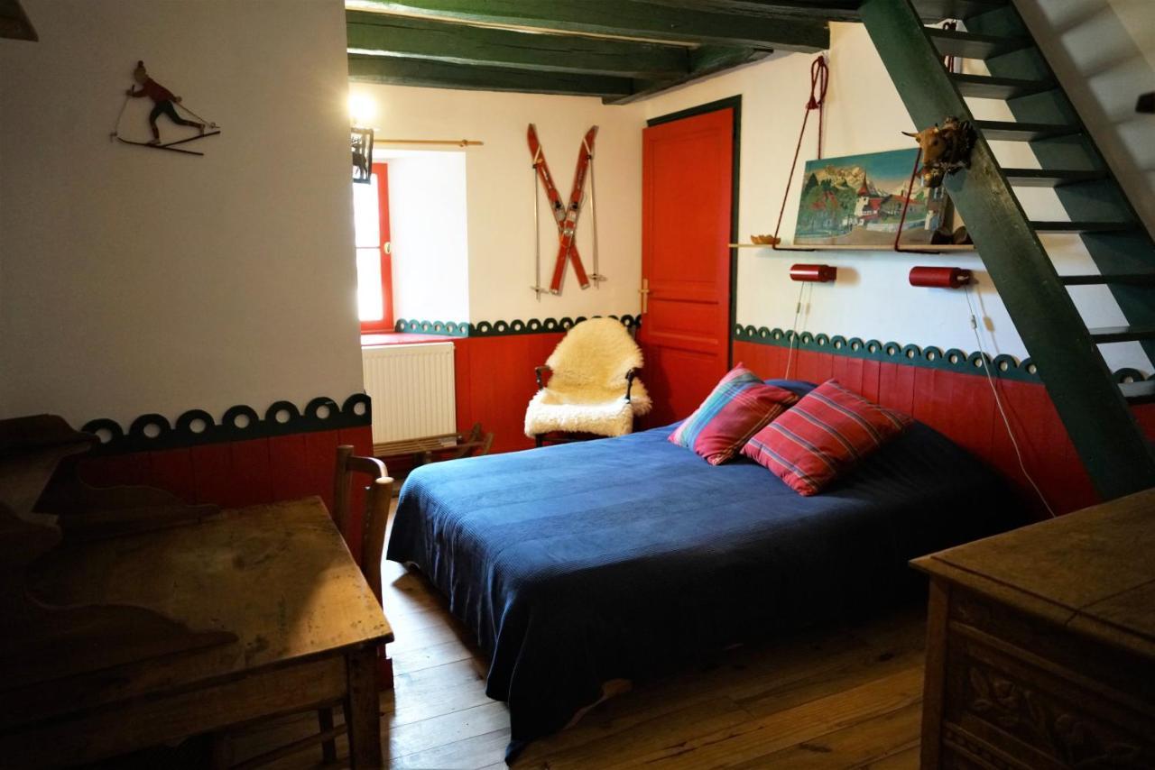 Les Chambres Du Logis Du Chatelier Bressuire Dış mekan fotoğraf